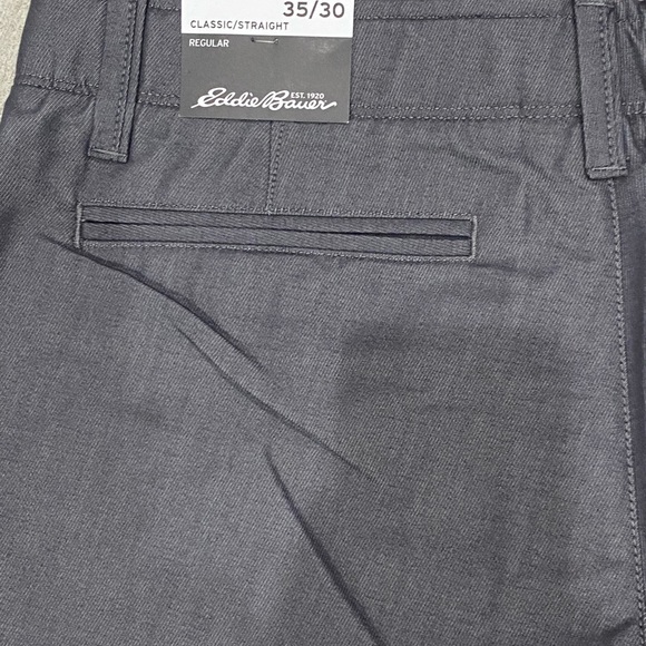 Eddie Bauer classic Straight Regular 35/30 New whit tags. - Picture 4 of 9